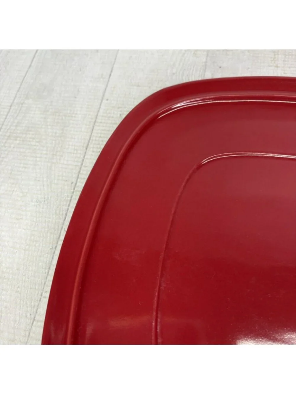 Home Trends CANOPY RED Cranberry Embossed Square Porcelain Dinner Plates Set 4